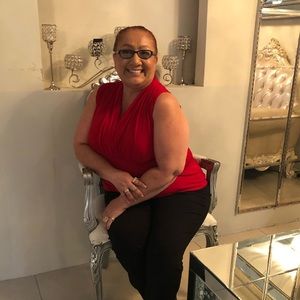 Meet your Posher, Monica l